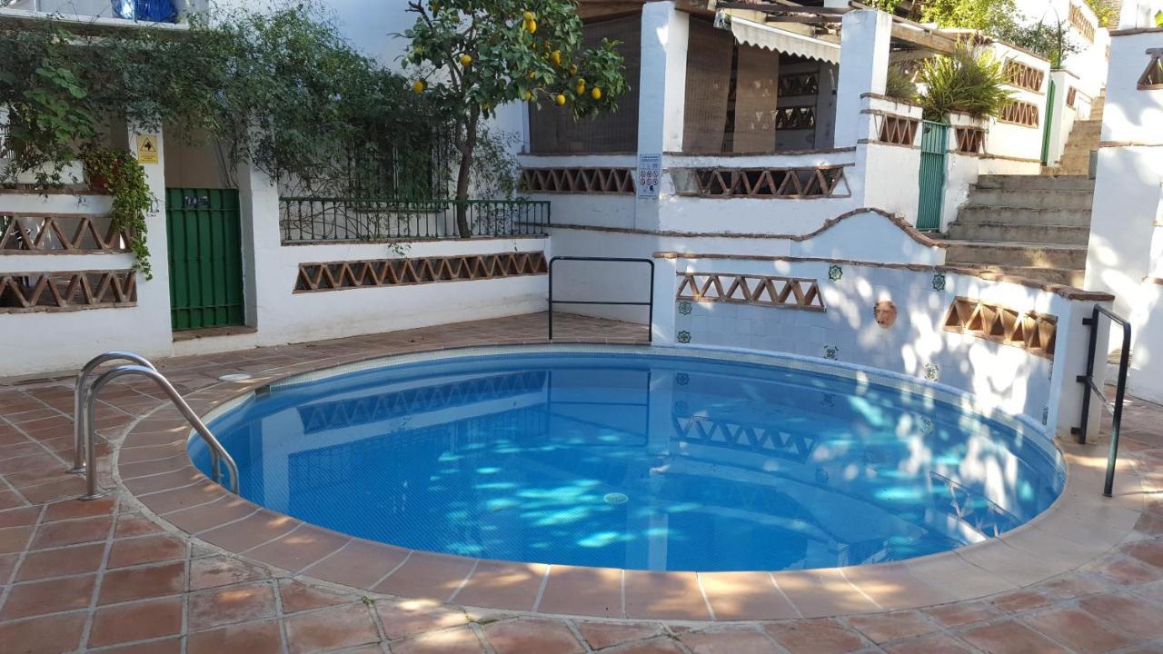 Semi-Detached Adosado Con Encanto -130 M2 - Wifi 600 Mb - Piscina Comunitaria - Patio Privado Torremolinos Zewnętrze zdjęcie